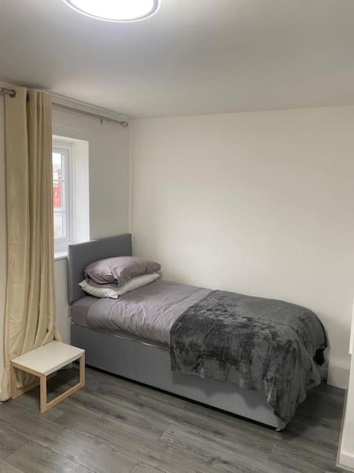 Villa 2 Bed House Sleeps 4-5 à Liverpool Extérieur photo