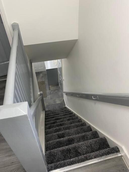 Villa 2 Bed House Sleeps 4-5 à Liverpool Extérieur photo